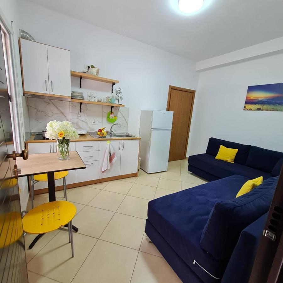 Mario Apartments 1 - Vlorë Buitenkant foto