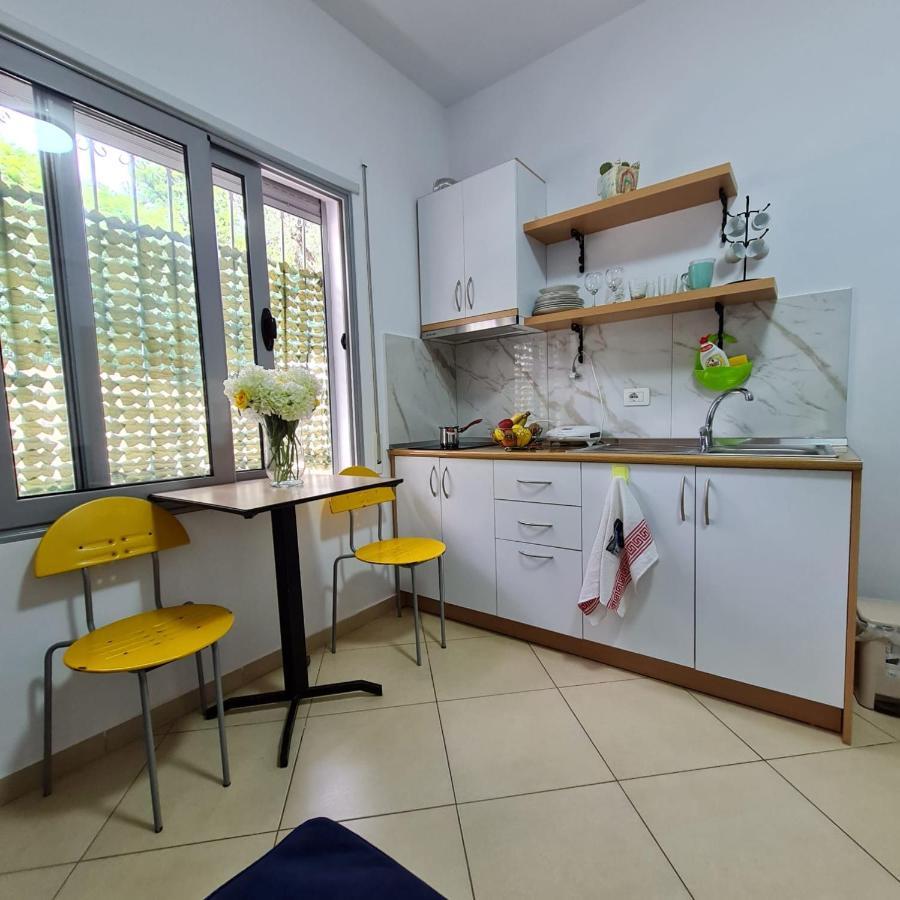 Mario Apartments 1 - Vlorë Buitenkant foto