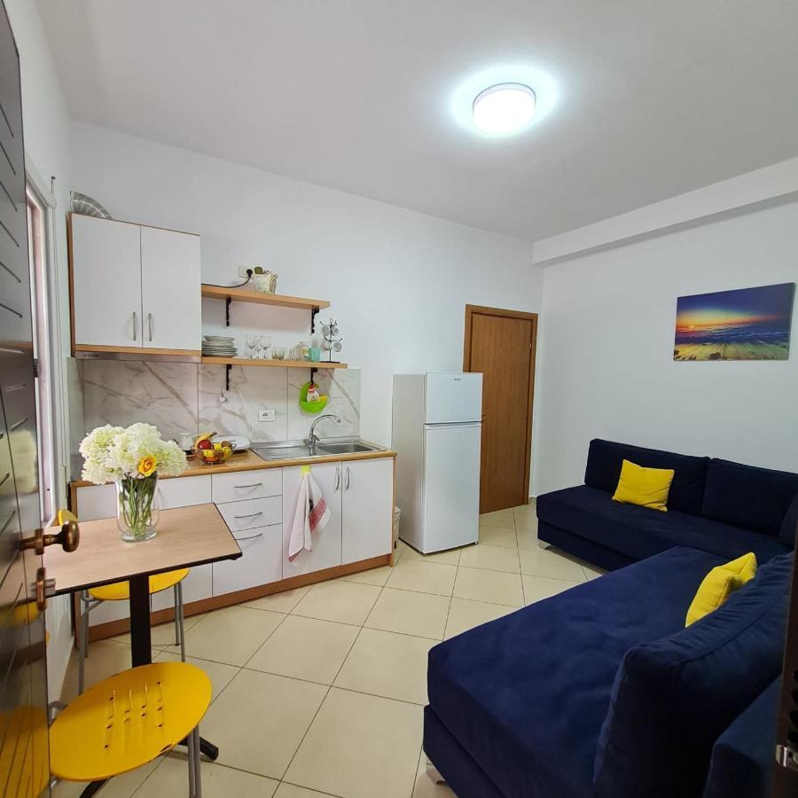 Mario Apartments 1 - Vlorë Buitenkant foto