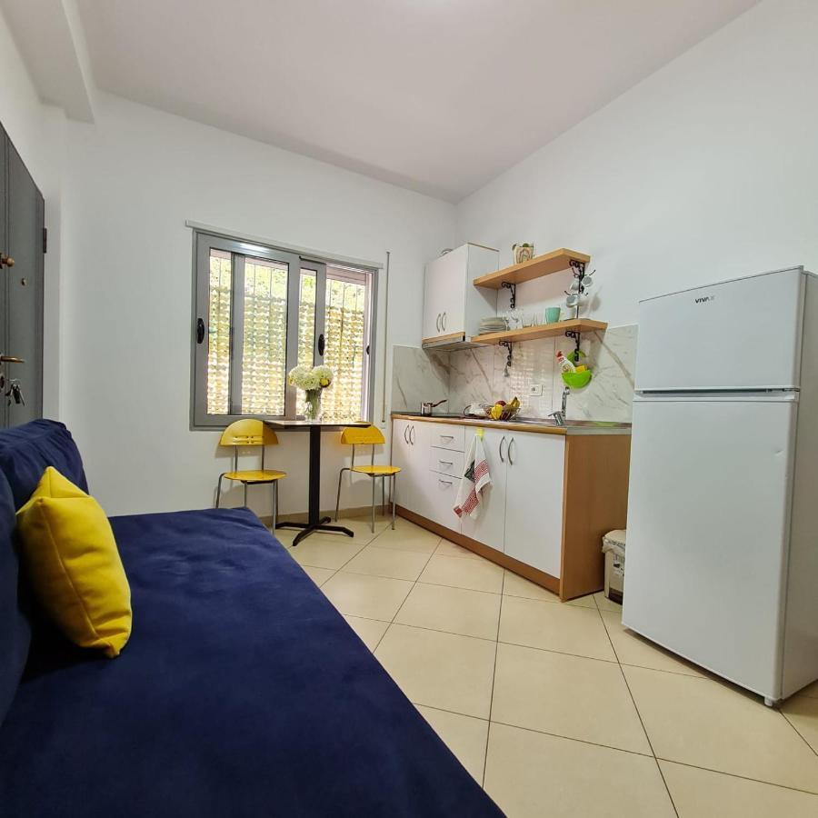 Mario Apartments 1 - Vlorë Buitenkant foto