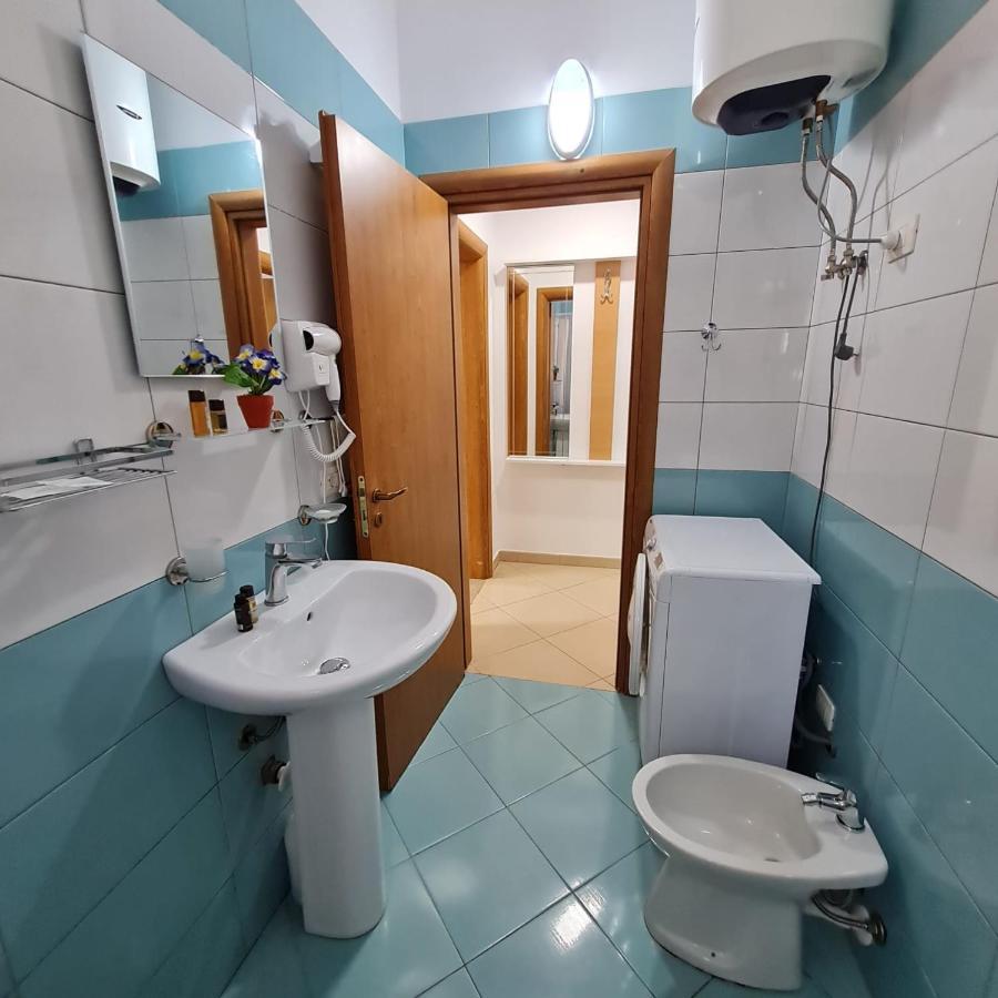 Mario Apartments 1 - Vlorë Buitenkant foto